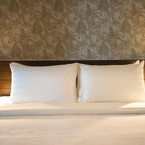 Zimmer mit Kingsize-Bett